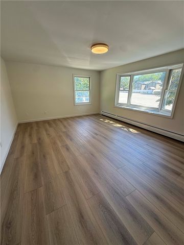 430 Water Street, Warren, RI 02885