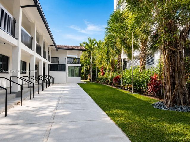 1155 102nd St 10, Bay Harbor Islands, FL 33154