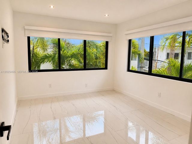 1155 102nd St 10, Bay Harbor Islands, FL 33154