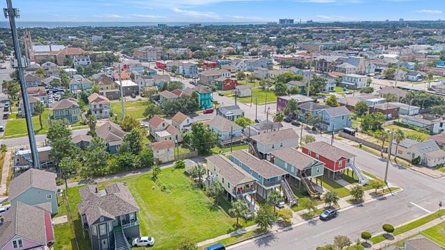 3415 Winnie Street, Galveston, TX 77550