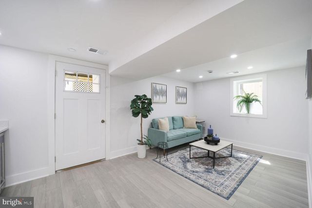 3309 22ND ST NE, Washington, DC 20018