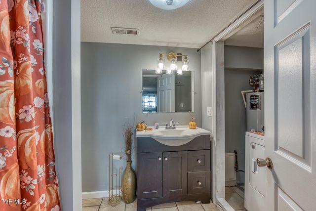 222 Grandview Street, Church Hill, TN 37642