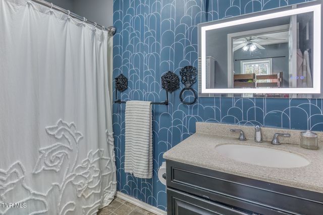 222 Grandview Street, Church Hill, TN 37642