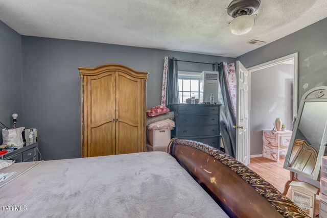 222 Grandview Street, Church Hill, TN 37642