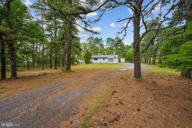 176 CITY LINE RD, Browns Mills, NJ 08015