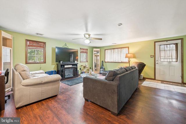 176 CITY LINE RD, Browns Mills, NJ 08015