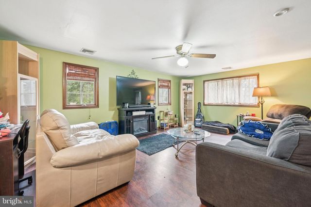 176 CITY LINE RD, Browns Mills, NJ 08015
