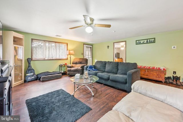 176 CITY LINE RD, Browns Mills, NJ 08015
