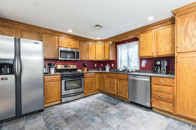 7 Kinsale Drive, Rochester, NH 03868