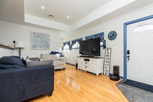 7 Kinsale Drive, Rochester, NH 03868