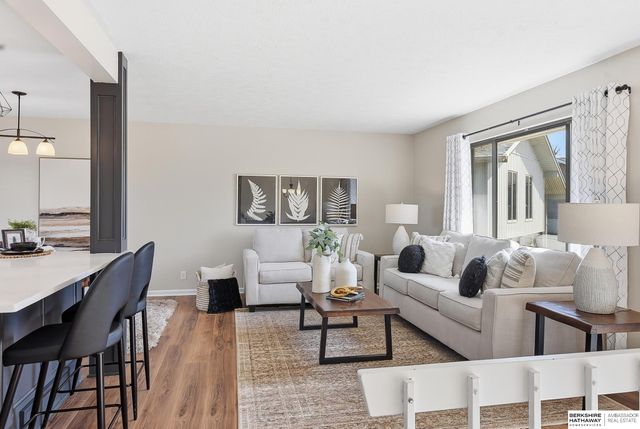 13810 X Circle, Omaha, NE 68137