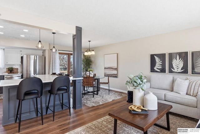 13810 X Circle, Omaha, NE 68137