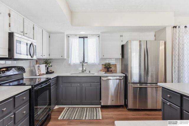 13810 X Circle, Omaha, NE 68137