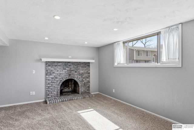 13810 X Circle, Omaha, NE 68137