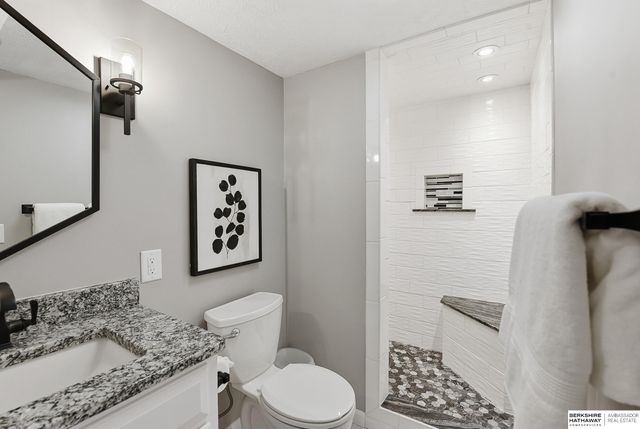 13810 X Circle, Omaha, NE 68137