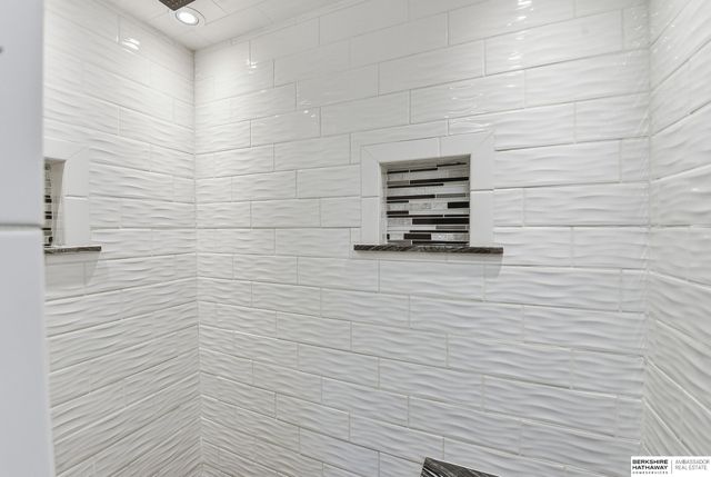 13810 X Circle, Omaha, NE 68137