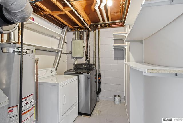 13810 X Circle, Omaha, NE 68137