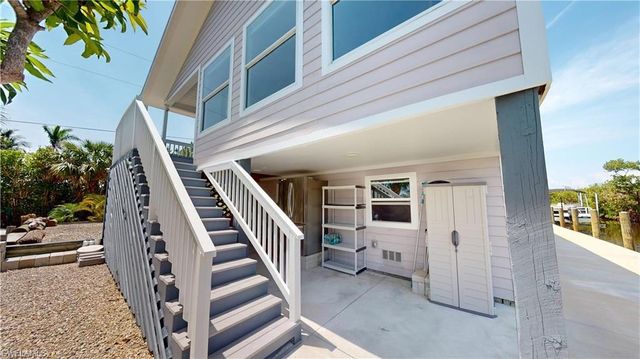 8161 Moyer LN, Bokeelia, FL 33922