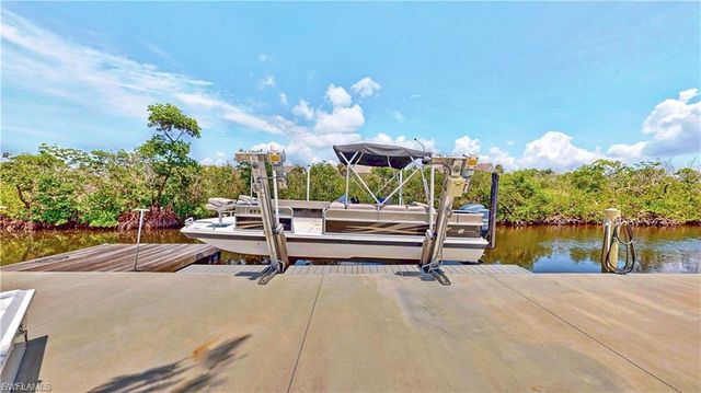 8161 Moyer LN, Bokeelia, FL 33922