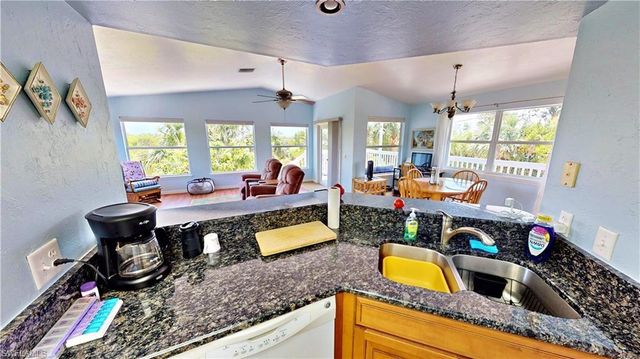 8161 Moyer LN, Bokeelia, FL 33922