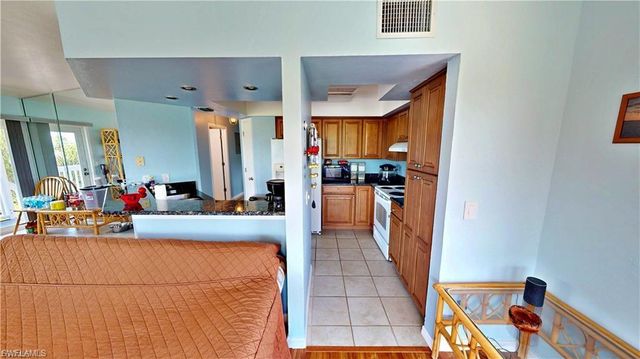 8161 Moyer LN, Bokeelia, FL 33922