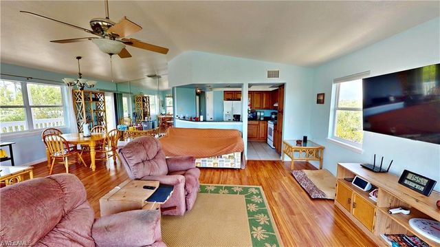 8161 Moyer LN, Bokeelia, FL 33922