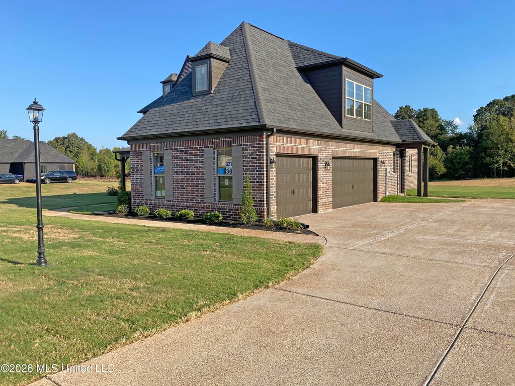 321 Cedar Crest Cove, Byhalia, MS 38611 — photo 2