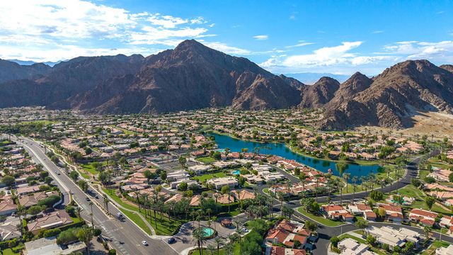 48614 Calle Esperanza, La Quinta, CA 92253