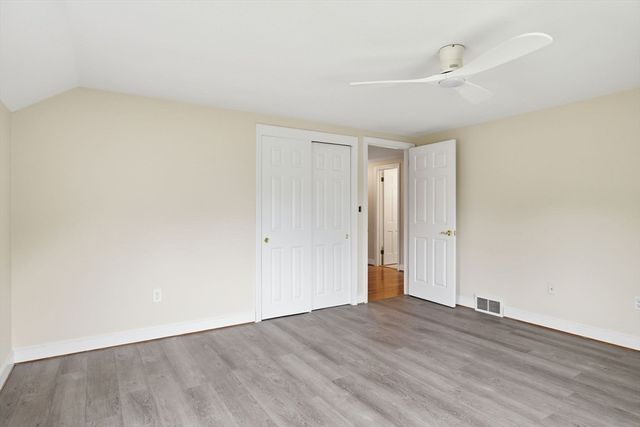 107 Viscount Rd, Longmeadow, MA 01106