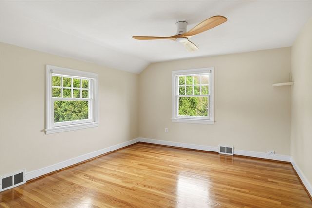 107 Viscount Rd, Longmeadow, MA 01106