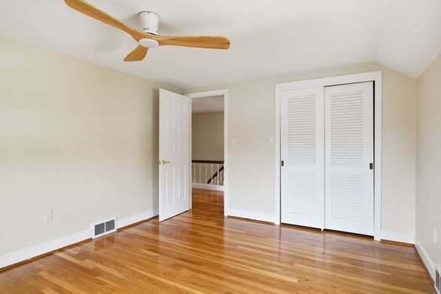 107 Viscount Rd, Longmeadow, MA 01106