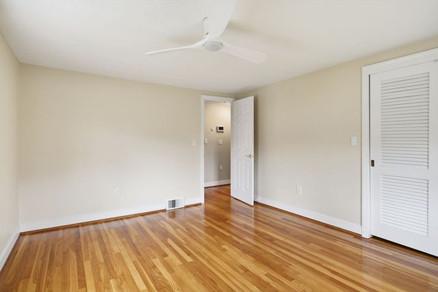 107 Viscount Rd, Longmeadow, MA 01106