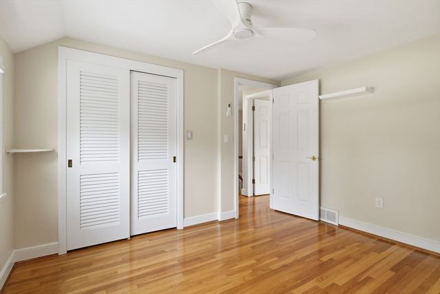 107 Viscount Rd, Longmeadow, MA 01106