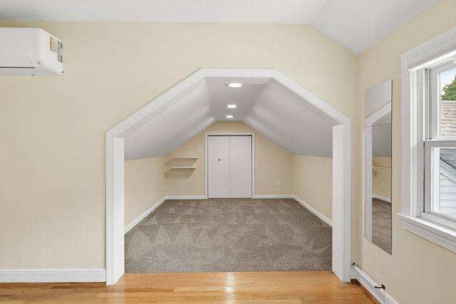 107 Viscount Rd, Longmeadow, MA 01106