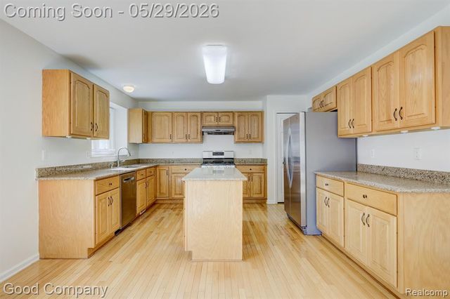 3526 Inverness Drive, Rochester, MI 48306