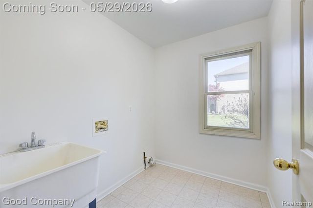 3526 Inverness Drive, Rochester, MI 48306