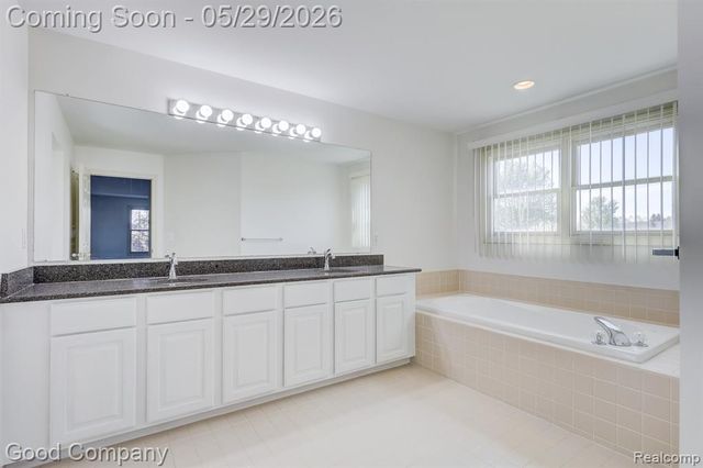 3526 Inverness Drive, Rochester, MI 48306