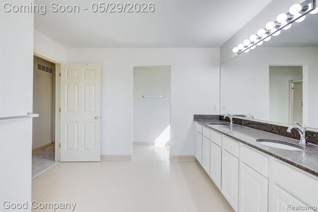 3526 Inverness Drive, Rochester, MI 48306