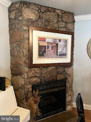 410 W VINE ST, Lancaster, PA 17603