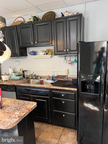 410 W VINE ST, Lancaster, PA 17603