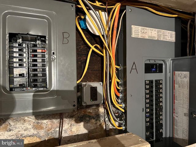 410 W VINE ST, Lancaster, PA 17603