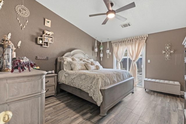 1029 Chenin Blanc St, Los Banos, CA 93635