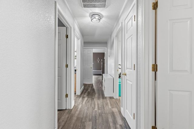 1029 Chenin Blanc St, Los Banos, CA 93635