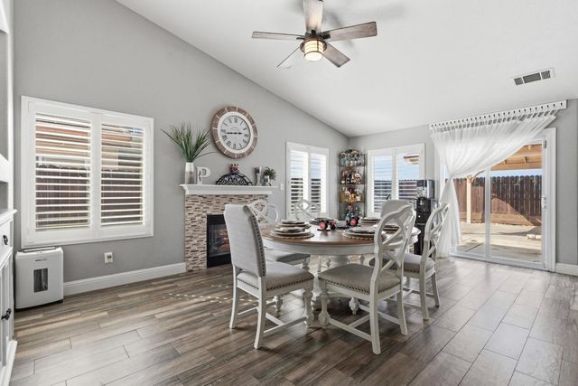 1029 Chenin Blanc St, Los Banos, CA 93635