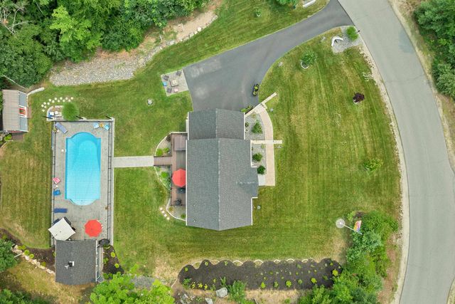 95 Olde Bridge Lane, Epping, NH 03042