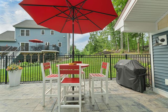95 Olde Bridge Lane, Epping, NH 03042