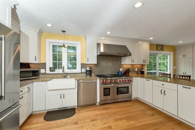 95 Olde Bridge Lane, Epping, NH 03042