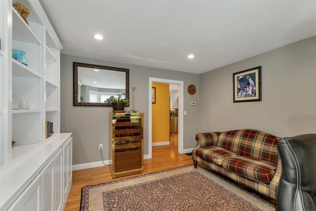 95 Olde Bridge Lane, Epping, NH 03042