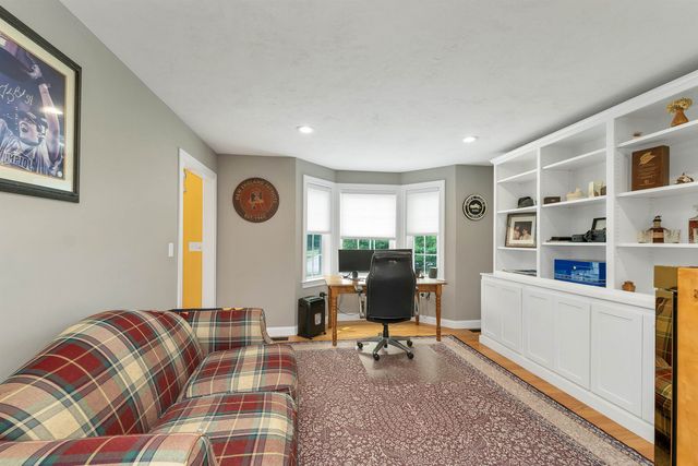 95 Olde Bridge Lane, Epping, NH 03042
