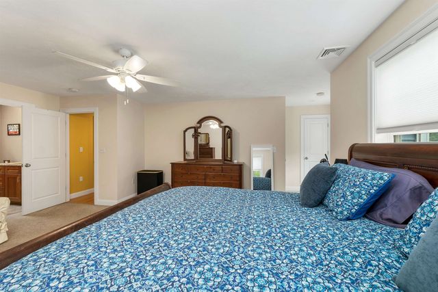 95 Olde Bridge Lane, Epping, NH 03042